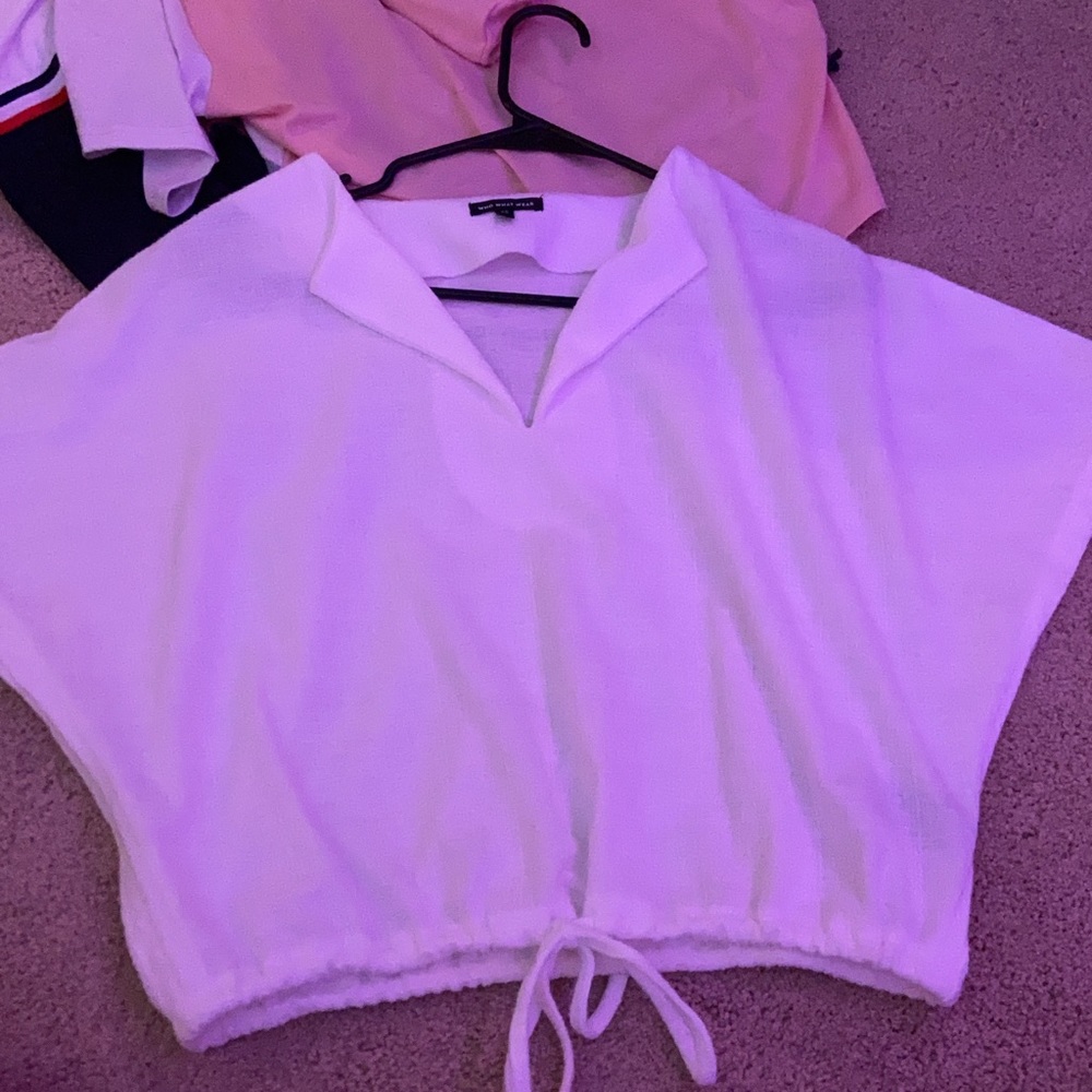 target white shortsleeve crop top